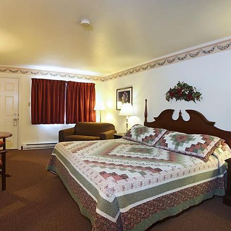 Amish Country Motel Bird-in-Hand Экстерьер фото