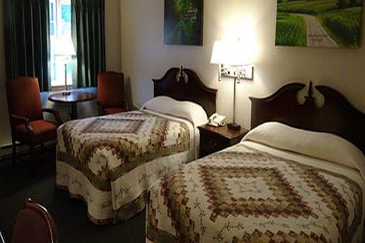 Amish Country Motel Bird-in-Hand Экстерьер фото
